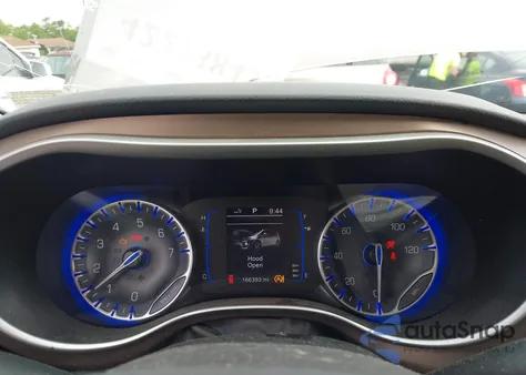 2017 Chrysler Pacifica Touring-L из США, поврежденный, VIN 2C4RC1BG6HR708284